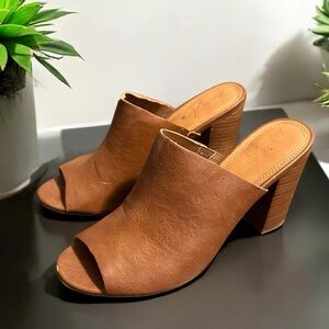 Tan leather block heel mules